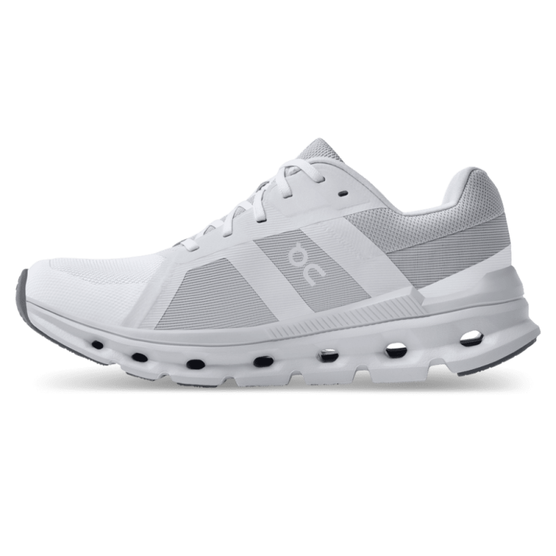 SmallPNG 46.99015 cloudrunner ss22 white frost w g4